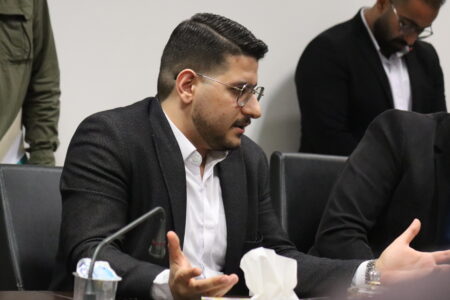 تکثر سیاسی یا تورم سیاسی؟ محمدطاها محمودی، دانش آموخته حقوق و روزنامه نگار در یادداشت ارسالی به انصاف نیوز با عنوان «تکثر سیاسی یا تورم سیاسی؟ نقدی بر وضعیت نهادهای سیاسی در ایران» نوشت: