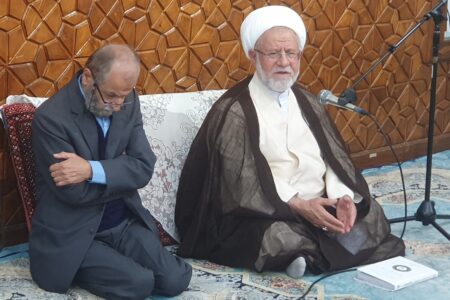 حجت الاسلام والمسلمین دکتر ملک محمدی مشاور و دستیار ویژه نایب الرئیس اول مجلس شورای اسلامی در نشست جهاد تبیین در مسجد جامعه لاهیجان: جایگاه قوای سه گانه و اقتدار مثال زدنی مقام معظم رهبری را در مدیریت شرایط بحران تشریح و پیروزی در جنگ ۱۲ روزه دانست