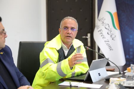 دکتر قربانی معاون عمرانی و فنی زیر بنایی سازمان منطقه آزاد انزلی: باتوجه‌ به پیش‌ بینی‌های هواشناسی، ضروری است تمام دستگاه‌ها آمادگی کامل برای مدیریت بحران‌های احتمالی ناشی از بارش برف، از جمله قطعی برق، مسدودشدن راه‌ها و اختلال در خدمات‌رسانی را داشته باشند.+ تصاویر